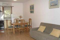 Ferienwohnung - Apartments White House - Studio Apartment with Terrace and Sea View 5 - Ferienunterkunft in Supetar (2 Personen)