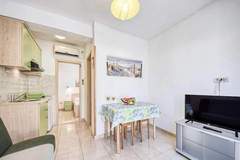 Ferienwohnung - Apartments Gracin - Superior One Bedroom Apartment with Terrace (A2) - Ferienunterkunft in Povlja (3 Personen)