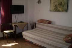 Ferienwohnung - Apartments Tina - Studio Apartment with Terrace - Ferienunterkunft in Novi Vinodolski (2 Personen)