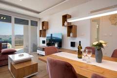 Ferienwohnung - Exquisite and Stylish Apartment Trogir - Two Bedroom  Apartment with Terrace - Ferienunterkunft in Trogir (5 Personen)