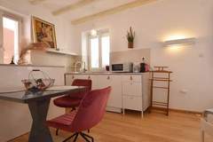 Ferienwohnung - Modern and Cozy Rovinj Old Town Apartments - Classic Studio Apartment (owner Lavanda) - Ferienunterkunft in Rovinj (2 Personen)