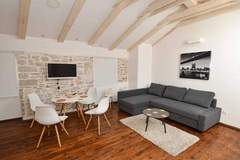Ferienwohnung - Trendy and Chic Rovinj Downtown Apartments - Standard One Bedroom Apartment (owner Attick) - Ferienunterkunft in Rovinj (3 Personen)