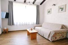 Ferienhaus - Charming Holiday Home with Terrace and Garden - One Bedroom Holiday Home - Ferienunterkunft in Moscenicka Draga (4 Personen)