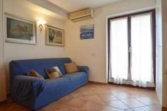 Ferienwohnung - Spacious Rovinj Apartment with Balcony and Sea view - Two Bedroom Apartment with  Balcony and Sea View - Ferienunterkunft in Rovinj (4 Personen)