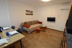 Ferienwohnung - Warm and Welcoming Apartment with Balcony - Two Bedroom Apartment with Balcony - Ferienunterkunft in Rovinj (5 Personen)