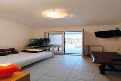 Ferienwohnung - Kastel Stafilic Comfortable Apartments - Three Bedroom Apartment with Terrace - Ferienunterkunft in Kastel Stafilic (7 Personen)