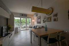 Ferienwohnung - Scenic and Refined Retreat Apartment with Balcony - Three Bedroom Apartment with Balcony - Ferienunterkunft in Rovinj (6 Personen)