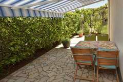 Ferienwohnung - Peaceful and Secluded Krk Apartment with Terrace - One Bedroom Apartment with Terrace - Ferienunterkunft in Krk (3 Personen)
