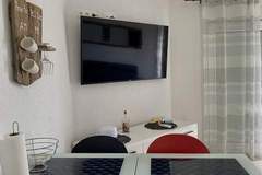 Ferienwohnung - Luxury Lovran Apartments with Swimming Pool - Standard One Bedroom Apartment - Ferienunterkunft in Lovran (4 Personen)