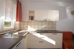 Ferienwohnung - Scenic Elegant Apartments Krk with Balcony and Pool - Two Bedroom Apartment with Balcony and Pool (owner 1) - Ferienunterkunft in Krk (4 Personen)