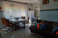 Ferienwohnung - Lovely Apartments Near the Sea - One Bedroom Apartment with Balcony - Ferienunterkunft in Moscenicka Draga (4 Personen)