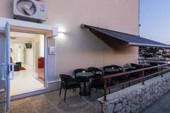 Ferienhaus - Hostel Free Bird  - Bed in Ten Bed Mixed Dormitory Room 5 (G) - Ferienunterkunft in Dubrovnik (2 Personen)