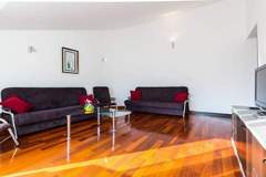 Ferienwohnung - Elegant and Lavish Leisure Apartments Zadar with Outdoor Pool - Classic Two Bedroom Apartment with Terrace (owner Olive) - Ferienunterkunft in Zadar (6 Personen)
