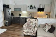 Ferienhaus - Holiday Home Krnić - Ferienunterkunft in Sibenik (5 Personen)