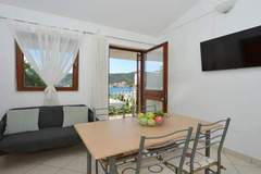 Ferienwohnung - Apartments Nina - Two Bedroom Apartment with Balcony A3 - Ferienunterkunft in Vinisce (4 Personen)