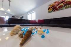Ferienwohnung - Cozy Three Bedroom Apartment With Terrace in Zadar - Three Bedroom Apartment - Ferienunterkunft in Zadar (6 Personen)