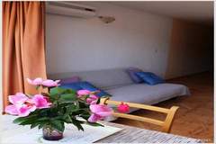 Ferienwohnung - Apartments Juras - Studio Apartment with Sea View (Mia) - Ferienunterkunft in Rogoznica (2 Personen)