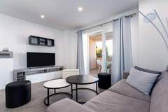 Ferienwohnung - Apartment Baricevic - Two Bedroom Apartment with Balcony - Ferienunterkunft in Opatija (7 Personen)