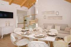 Ferienhaus - Luxury Villa MaLo - Holiday Home - Ferienunterkunft in Seget Donji (6 Personen)