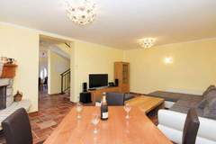 Ferienhaus - Holiday Home Boni - Ferienunterkunft in Rab (8 Personen)