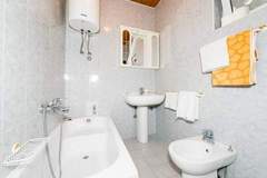 Ferienwohnung - Apartments & Rooms Tapera- Standard Double Room with Terrace and Partial Sea View 1 - Ferienunterkunft in Dubrovnik (2 Personen)