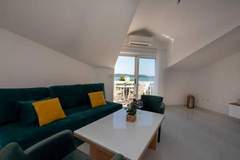 Ferienwohnung - Villa Tomi- Classic Double Room With Sea View (9) - Ferienunterkunft in Trogir (2 Personen)