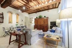 Ferienwohnung - The 1400's Apartment - Ferienunterkunft in Lucca (4 Personen)