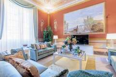 Ferienwohnung - The Duchess Chambers, the Luxury Grand 3 bedrooms - Ferienunterkunft in Lucca (6 Personen)