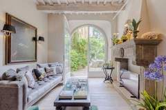 Ferienwohnung - Casa Vanny, an Apartment with Private Garden - Ferienunterkunft in Lucca (4 Personen)