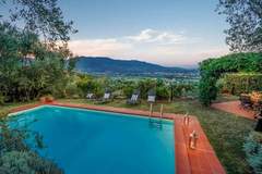 Ferienhaus, Exklusive Unterkunft - Villa Debby - Ferienunterkunft in Lucca (4 Personen)
