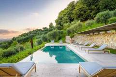 Ferienhaus, Exklusive Unterkunft - Villa Sunset - Ferienunterkunft in Lucca (10 Personen)
