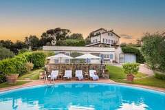 Ferienhaus, Exklusive Unterkunft - Villa Lontana - Ferienunterkunft in Lucca (10 Personen)