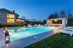 Ferienhaus, Exklusive Unterkunft - Villa Otto - Ferienunterkunft in Orentano (8 Personen)