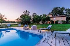 Ferienhaus, Exklusive Unterkunft - Villa Drago - Ferienunterkunft in Orentano (8 Personen)