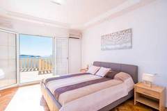 Ferienwohnung - Apartments Marnic Blue Chill- Studio Apartment(S2) - Ferienunterkunft in Mlini (2 Personen)