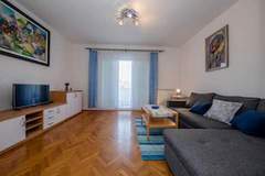 Ferienwohnung - Apartments & Rooms Green Bay - Two Bedroom Apartment with Balcony and Sea View (APP 6) - Ferienunterkunft in Rab (6 Personen)