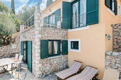 Ferienhaus - 4 villas - Ferienunterkunft in Pera Melana (24 Personen)
