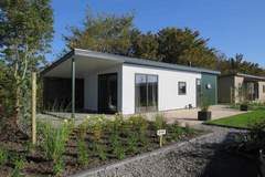 Ferienhaus - Resort Markermeer 2 - Ferienunterkunft in Bovenkarspel (4 Personen)