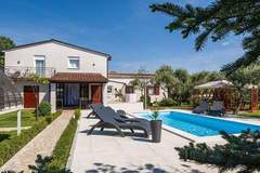 Ferienhaus, Exklusive Unterkunft - Ferienunterkunft in Valbandon (8 Personen)