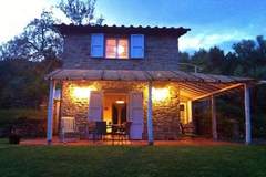Ferienhaus - Ferienunterkunft in Pescia (4 Personen)