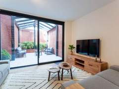 Ferienwohnung - Ferienwohnung Petit Bordeaux with terrace