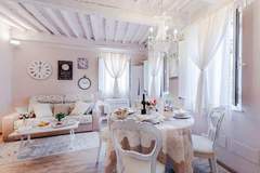 Ferienwohnung - Casa Monique - Ferienunterkunft in Lucca (4 Personen)