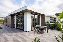 Ferienhaus - Recreatiepark Rhederlaagse Meren 8 - Ferienunterkunft in Lathum (4 Personen)