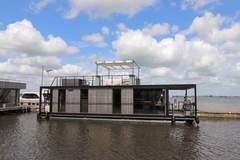 Houseboat Kohlenpott - Ferienunterkunft in Offingawier (4 Personen)