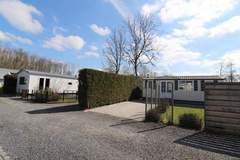 Ferienhaus - 2 chalets naast elkaar - Ferienunterkunft in Tzummarum (10 Personen)