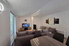 Ferienwohnung - Apartments Ivankovic - Two Bedroom Apartment with Terrace - Ferienunterkunft in Zaton (6 Personen)