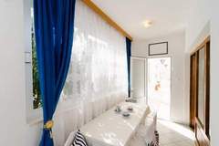 Ferienwohnung - Apartments Villa Nikol - Two Bedroom Apartment with Sea View (APT 4) - Ferienunterkunft in Trpanj (5 Personen)