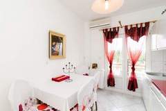 Ferienwohnung - Apartments Villa Nikol - Standard Two Bedroom Apartment with Terrace (APT 5) - Ferienunterkunft in Trpanj (5 Personen)