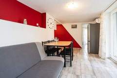 Ferienwohnung - Apartments Robi & Kristina - One Bedroom Apartment with Sea View A1 - Ferienunterkunft in Benkovac (4 Personen)