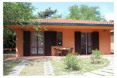 Ferienhaus - Ferienunterkunft in Lido di Spina (7 Personen)